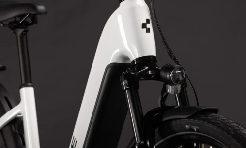 Cube Touring Hybrid ONE 600 Wh metallicwhite´n´chrome – Bicicleta Eléctrica Trekking 2027 Cuadro abierto ebike.es Gran tienda de bicicletas eléctricas en España 14 Bicicleta eléctrica Cube Touring Hybrid ONE 600 metallicwhite´n´chrome Cuadro abierto – detalle 5 | Ebike.es