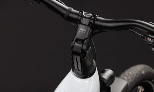 Cube Touring Hybrid ONE 600 Wh metallicwhite´n´chrome – Bicicleta Eléctrica Trekking 2027 Cuadro semiabierto ebike.es Gran tienda de bicicletas eléctricas en España 11 Bicicleta eléctrica Cube Touring Hybrid ONE 600 metallicwhite´n´chrome Cuadro semiabierto – detalle 2 | Ebike.es