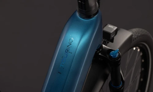 Cube Touring Hybrid Pro 800 Wh electricblue´n´prizm – Bicicleta Eléctrica Trekking 2027 Cuadro abierto ebike.es Gran tienda de bicicletas eléctricas en España 10 Bicicleta eléctrica Cube Touring Hybrid Pro 800 electricblue´n´prizm Cuadro abierto – detalle 1 | Ebike.es