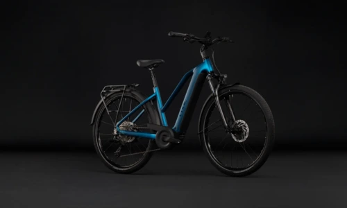 Bicicleta eléctrica Cube Touring Hybrid Pro 800 electricblue´n´prizm Cuadro semiabierto – vista frontal | Ebike.es