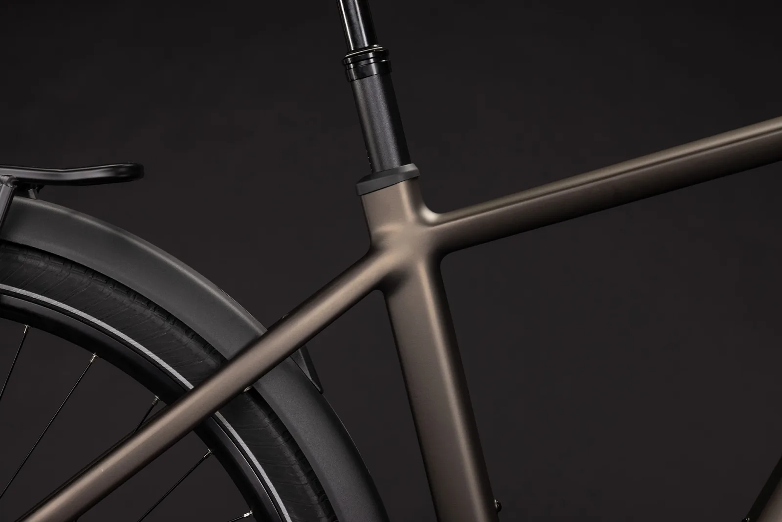 Cube Touring Hybrid Pro 800 Wh metallicumbra´n´black – Bicicleta Eléctrica Trekking 2027 Barra alta ebike.es Gran tienda de bicicletas eléctricas en España 5 Bicicleta eléctrica Cube Touring Hybrid Pro 800 metallicumbra´n´black Barra alta – detalle 3 | Ebike.es
