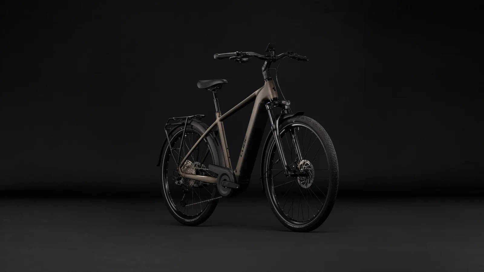 Cube Touring Hybrid Pro 800 Wh metallicumbra´n´black – Bicicleta Eléctrica Trekking 2027 Barra alta ebike.es Gran tienda de bicicletas eléctricas en España 2 Bicicleta eléctrica Cube Touring Hybrid Pro 800 metallicumbra´n´black Barra alta – vista frontal | Ebike.es
