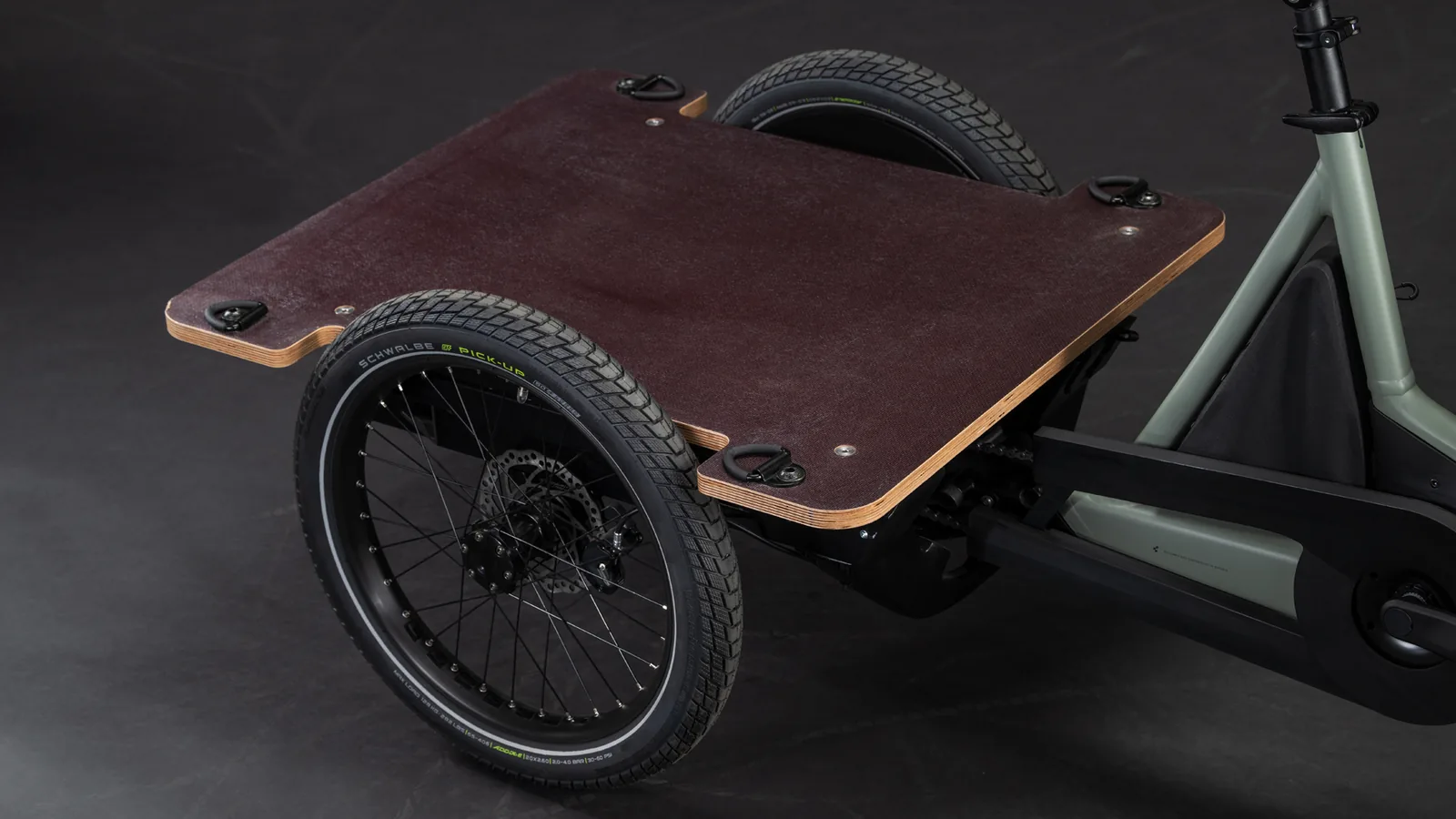 Cube Trike Flatbed Hybrid 750 Wh swampgrey´n´reflex – Bicicleta Eléctrica de Carga 2027 ebike.es Gran tienda de bicicletas eléctricas en España 7 Bicicleta eléctrica Cube Trike Flatbed Hybrid 750 swampgrey´n´reflex – detalle 5 | Ebike.es
