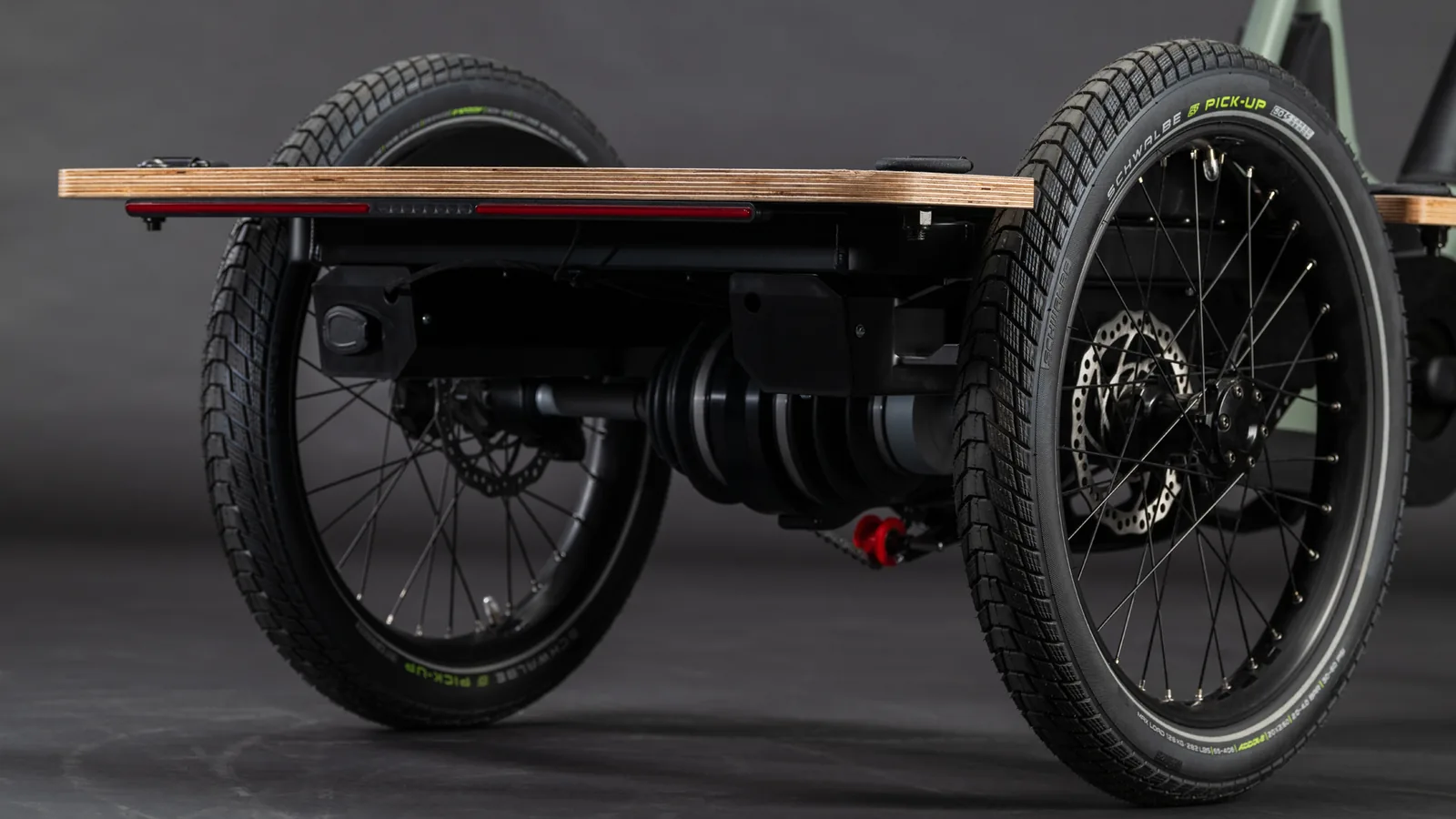 Cube Trike Flatbed Hybrid 750 Wh swampgrey´n´reflex – Bicicleta Eléctrica de Carga 2027 ebike.es Gran tienda de bicicletas eléctricas en España 9 Bicicleta eléctrica Cube Trike Flatbed Hybrid 750 swampgrey´n´reflex – detalle 7 | Ebike.es