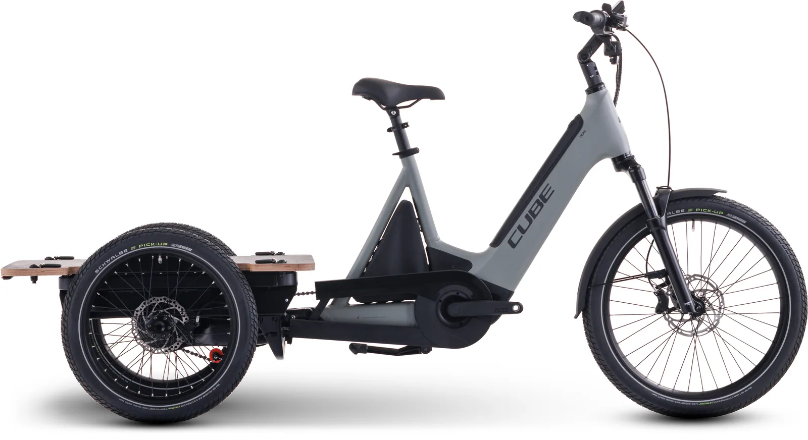Cube Trike Flatbed Hybrid 750 Wh swampgrey´n´reflex – Bicicleta Eléctrica de Carga 2027 ebike.es Gran tienda de bicicletas eléctricas en España Bicicleta eléctrica Cube Trike Flatbed Hybrid 750 swampgrey´n´reflex – vista lateral | Ebike.es